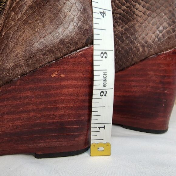 Johnny Ringo- Brown Leather Cowgirl Western Booties with Side Zippers, Size 7.5 - Picture 10 of 13